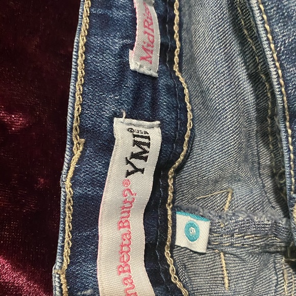 Jean Shorts Ripped - Picture 3 of 3